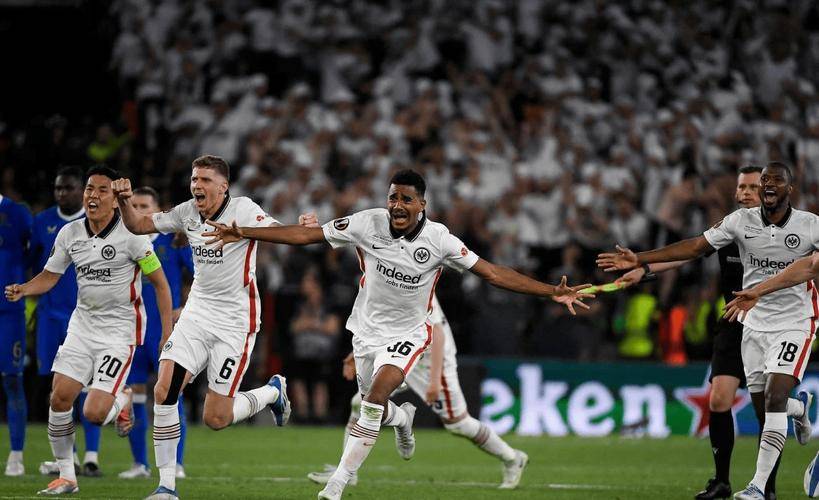 汉堡SV主场巨败，德甲保级形势严峻的简单介绍